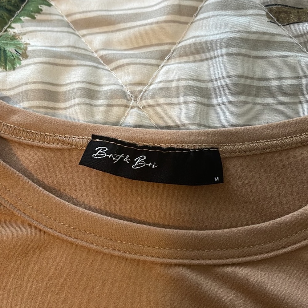 Fitted tee - Picture 2 of 3